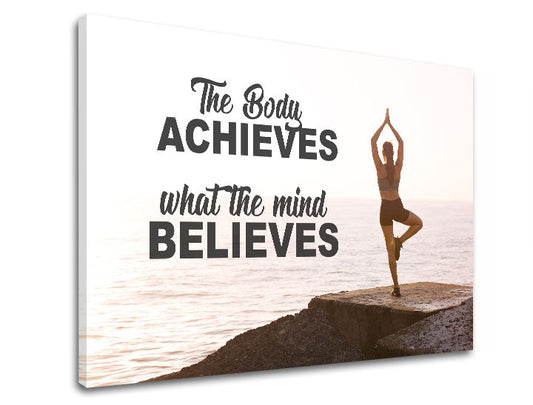 Модерна картина на платно с мотив The body achieves, океан, мотивационен цитат в черно нюанси, спокойна атмосфера, вътрешен мир | Мотивационна картина за стена The body achieves_001 – продукт