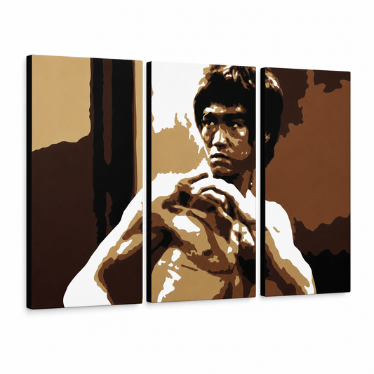 Ръчно рисувана картина POP Art AL Bruce Lee 3 парчета lee – 3D визуализация на ръчно рисувано платно на бял фон. Доминиращи цветове: кафяво, бежово, черно, златно, бяло.