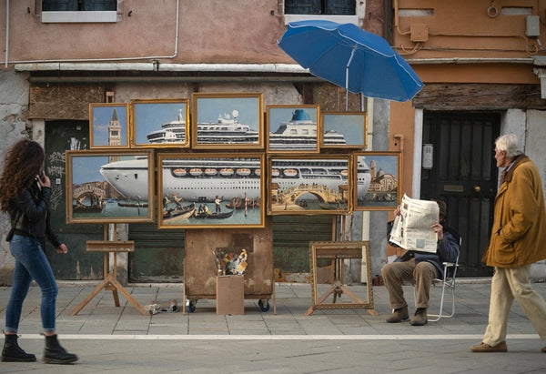 Banksy разкрит до картина във Венеция | Papilora.bg