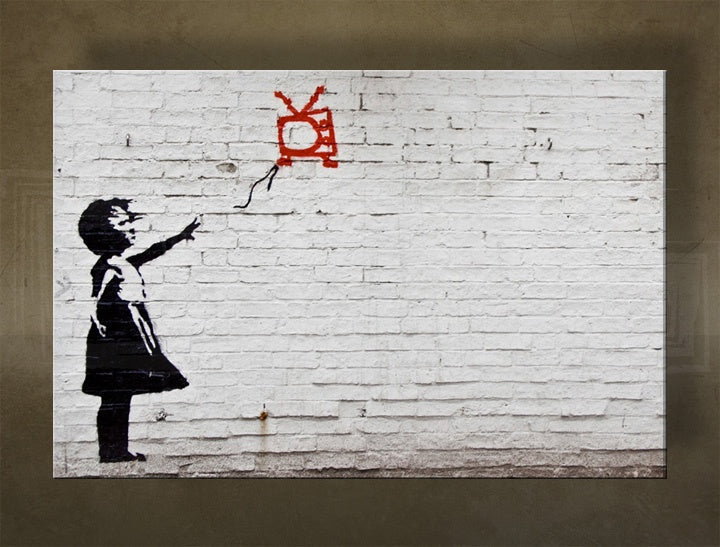 Класическа картина с мотив Street ART – Banksy, балон, пейзаж в виолетово-синьо нюанси | Картина на платно Street ART – Banksy, градски живот – преглед