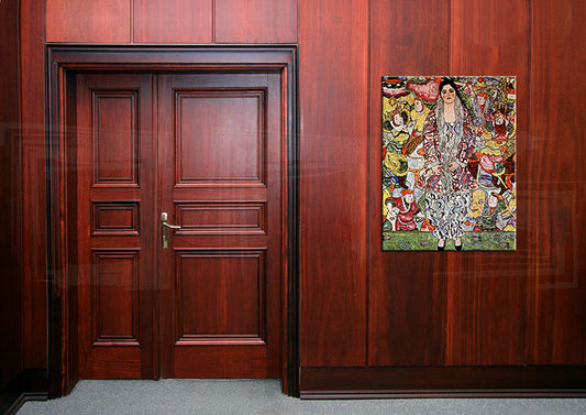 Геометрична картина на платно с мотив PORTRÉT FRIEDERIKE MARIA BEER – Gustav Klimt, религиозен мотив окачена в интериор на коридор, елегантна атмосфера – интериор