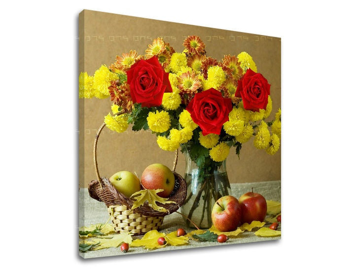 Класическа картина на платно с мотив рози, цветя в бежово-зелено нюанси, уютна атмосфера, природа, подходяща за кухня | Картина за стена ЦВЕТЯ – основна
