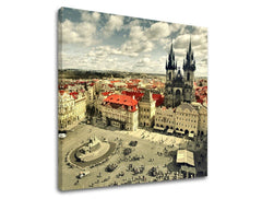 Класическа картина с мотив ГРАД PRAHA, архитектура, градски мотив в бежово-зелено нюанси | Картина за стена ГРАД PRAHA – преглед