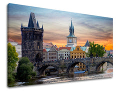 Класическа картина на платно с мотив ГРАД PRAHA, Praha в бяло-синьо нюанси, романтична атмосфера, градски живот, подходяща за офис | Картина за стена ГРАД PRAHA – основна