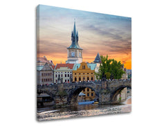 Класическа картина на платно с мотив ГРАД PRAHA, архитектура, пейзаж в синьо-оранжево нюанси, спокойна атмосфера, градски живот, многопанелно изпълнение – основна