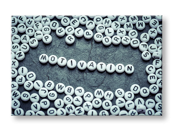 Индустриална картина на платно с мотив Motivation, мотивационен цитат в бяло-сиво нюанси, вдъхновяваща атмосфера, подходяща за офис | Мотивационна картина за стена Motivation – основна