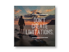 В бохо стил картина на платно с мотив Don´t create limitations, океан, залез, море и плаж, мотивационен цитат в бяло нюанси, подходяща за офис – основна