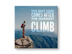 Модерна картина на платно с мотив The best view comes, небе, пейзаж, мотивационен цитат в бяло-синьо нюанси, окуражаваща атмосфера, подходяща за офис – основна