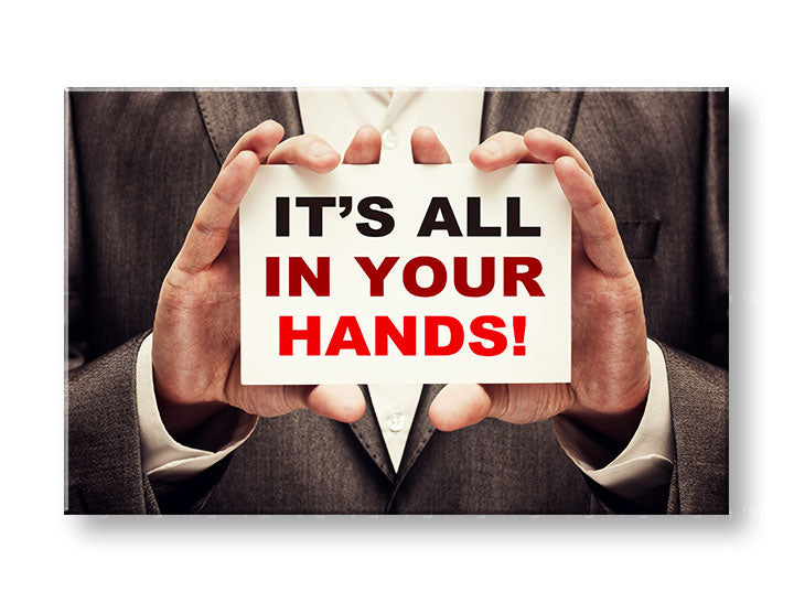 Арт деко картина на платно с мотив Its all in your hands, мотивационен цитат в бяло-червено нюанси, подходяща за офис | Мотивационна картина за стена Its all in your hands_001 – основна