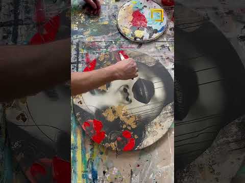 Кръгла рисувана картина на къщата на баба