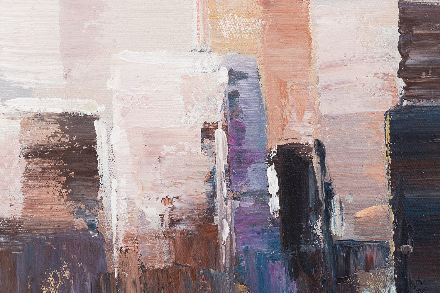 Близък план на ръчно рисувана картина МЕГАПОЛИС 120x90 cm, разкриващ артистични мазки и дълбочина на цветовете в градския пейзаж.