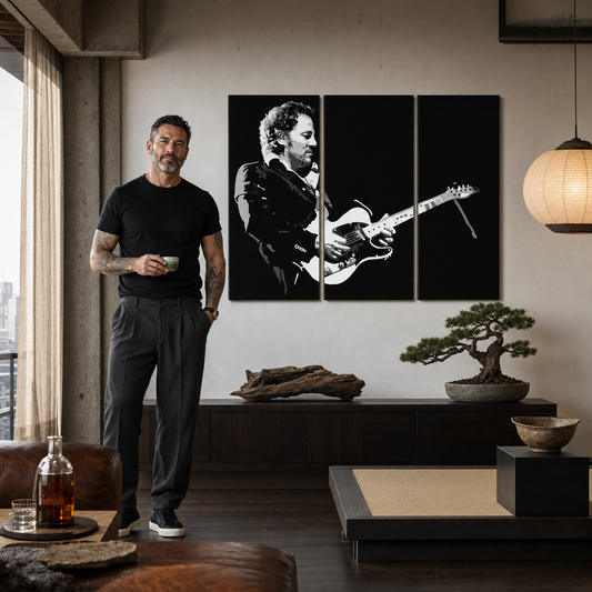Ръчно рисувана картина POP Art Bruce Springsteen 3 парчета bs – картина в модерен мъжки интериор, lifestyle визуализация. Доминиращи цветове: черно, бяло, сиво.