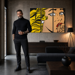 Ръчно рисувана картина POP Art LICHTENSTEIN 3 парчета li3/x2 – картина в модерен мъжки интериор, lifestyle визуализация. Доминиращи цветове: жълто, черно, розово.