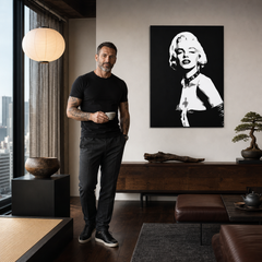 Ръчно рисувана картина POP Art Marilyn MONROE 1 брой mon5 – картина в модерен мъжки интериор, lifestyle визуализация. Доминиращи цветове: черно, бяло, сиво.