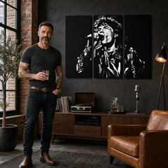 Ръчно рисувана картина POP Art Мик Джагър 3 парчета mick – картина в модерен мъжки интериор, lifestyle визуализация. Доминиращи цветове: черно, бяло, сиво.