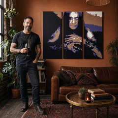 Ръчно рисувана картина POP Art Ozzy Osbourne 3 парчета Ozz – картина в модерен мъжки интериор, lifestyle визуализация. Доминиращи цветове: черно, лилаво, кафяво, бяло, синьо.