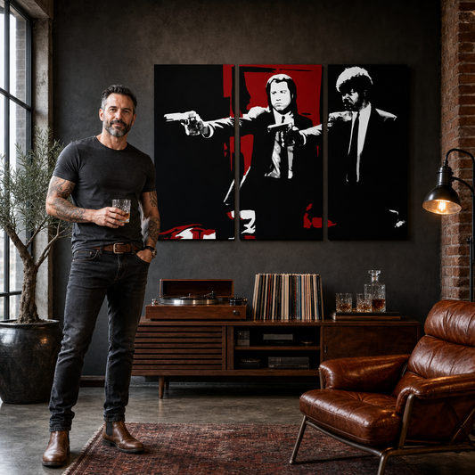Ръчно рисувана картина POP Art Pulp Fiction 3 части pulp5 – картина в модерен мъжки интериор, lifestyle визуализация. Доминиращи цветове: черно, червено, бяло.
