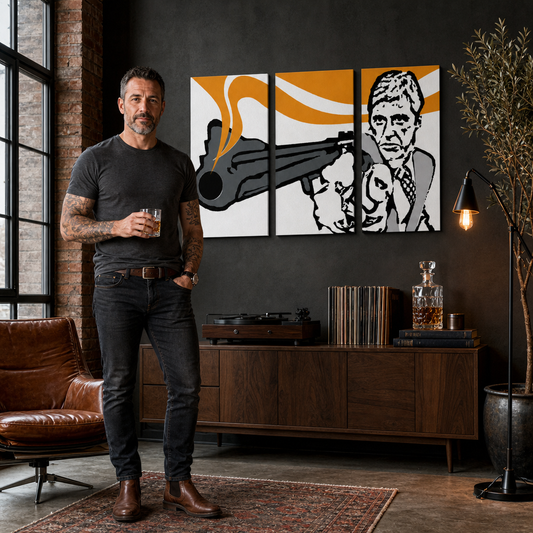 Ръчно рисувана POP Art живопис AL PACINO 3 парчета al7 – картина в модерен мъжки интериор, lifestyle визуализация. Доминиращи цветове: черно, оранжево, бяло, сиво.