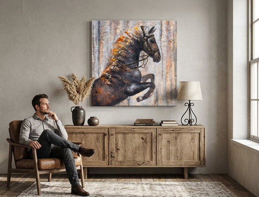 Модерна картина на платно с мотив КОН 75x75 cm, кон в кафяво нюанси окачена в интериор на хол, рустикална атмосфера, природа и сила | Рисувана картина за стена КОН 75x75 cm – интериор