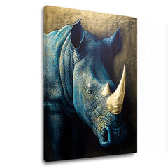 Със златен печат картина на платно с мотив Rhino's Armor of the Savanna, животно в синьо-златно нюанси, величествена атмосфера, подходяща за работен кабинет – основна
